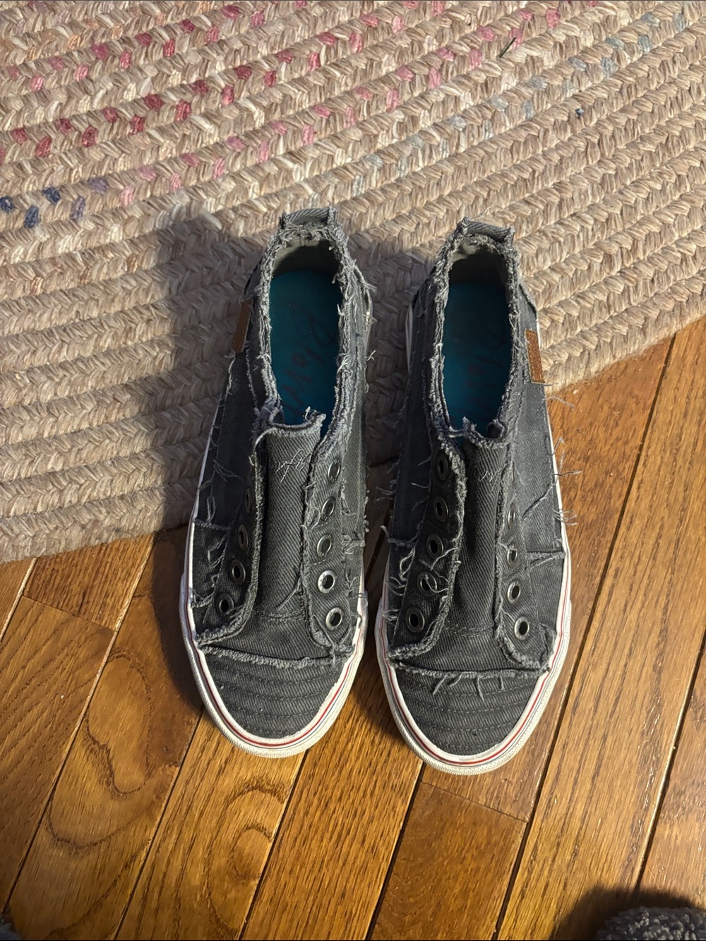Frayed Low-Top Canvas Slip-On Sneakers - Gray
